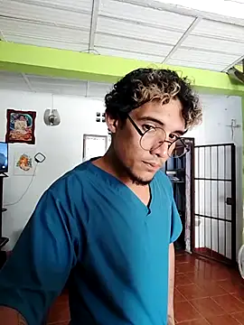 [10 Nov 10:54] Public Show - video by RichardWT cam model