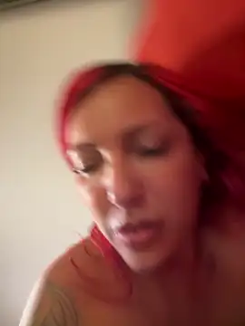 [8 Dec 02:03] Spy Show – video modela na kameri melisboa