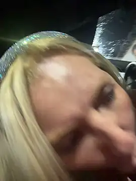 Mamei dois no carro e tomei leitinho