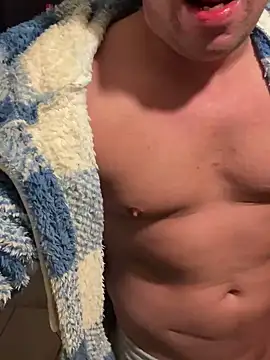 [10 Jan 10:58] Public Show - відео від вебкаммоделі miguel910921