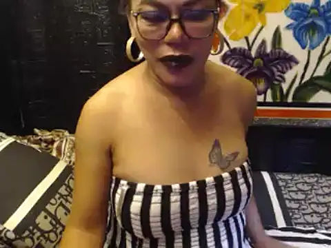 [25 Nov 19:44] Private Show - vídeo de tsbrownmorena69 modelo de câmara