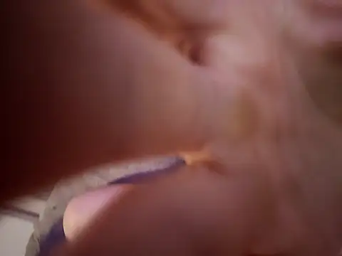 Ma petite femme qui me branle mmmm je bande bien - video by Olifesse cam model