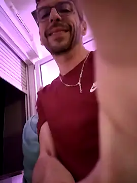 Ma femme et moi en train de se toucher les fesse - Olifesse adlı kamera modelinin videosu