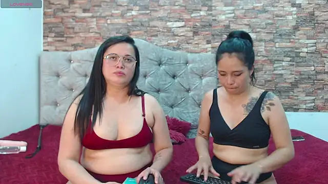 show feet 😈 - Video von goldentemptationcs Cam-Model