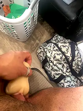 [16 Nov 07:49] Public Show — filmik FTMJuicyThickClit69, modela(-lki) na kamerkach