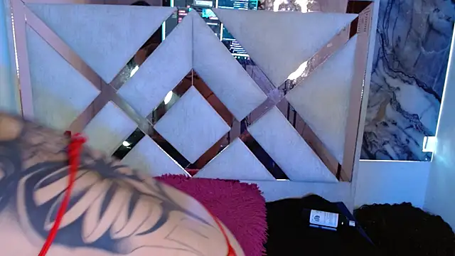 play with my tail 🍑 - video by tael_novacs cam model