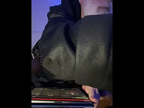 [13 Jan 12:23] Private Show - LeatherSdaddy 캠 모델의 동영상