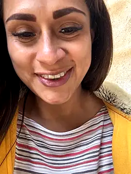 show in ths stairs of my neoghborhood - video by valeria_absurdah cam model