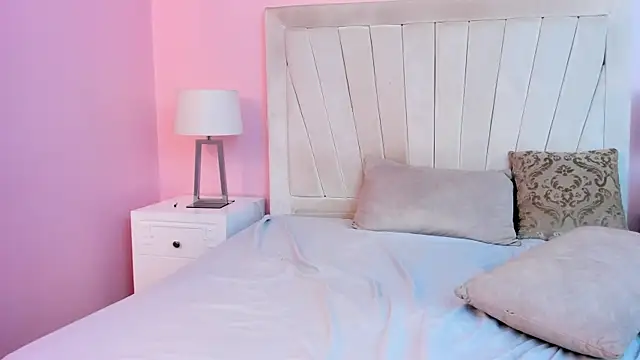 My first sexy ass show! - video by IsabellaThompsoon cam model