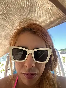 [14 Mar 15:07] Private Show na praia – видео вебкам-модели Monahliza