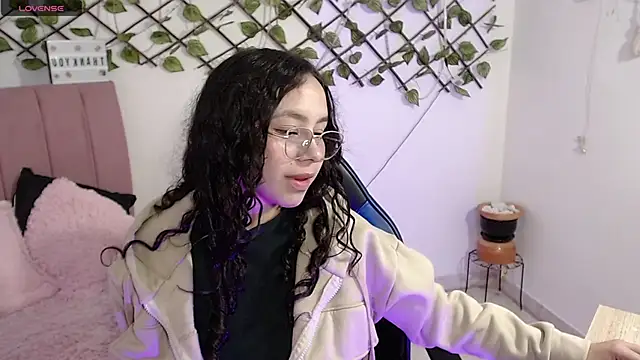 [16 Jan 18:23] Private Show - video by amaris_ferrer cam model