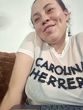 Play  pussy - video van Rouse_hot_ cam-model