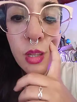 Brincando com a boca - video av Melinerd cam model