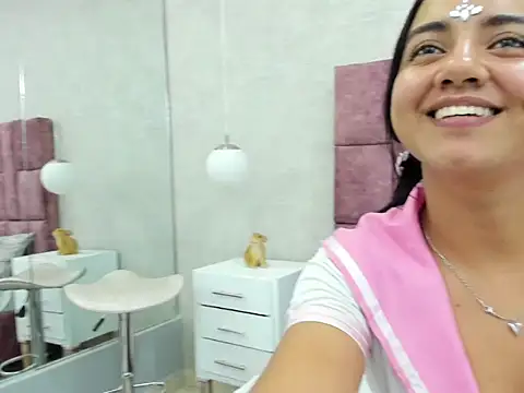 Private Show - video by SalomeLee cam model