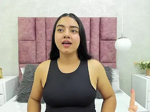 Private Show - video by SalomeLee cam model