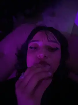 Having fun in the middle of the party 😈 - video by LiilithStonne cam model