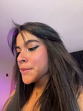 Cream ✨– sophie_banks kameramodell videója