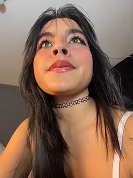 Source of squirt– sophie_banks kameramodell videója