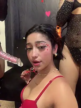 Blowjob with harness and saliva - فيديو من LilithMonette موديل الكام