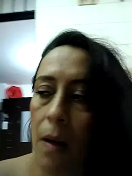 Play fingers and squirt - video by danielita1414 cam model