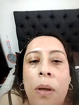 Hot Hot hot - video by danielita1414 cam model