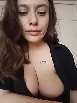 [21 Jun 23:39] Private Show