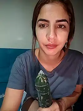 Cucumber ass] Spy Show－カメラキャストのLatina_azura333の動画