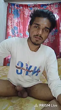 CUM SHOW LYING POSE 🥵💦 - video của người mẫu cam xtubelucky