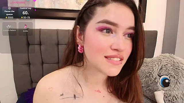 Tu leche fue promesa y ternura, un gesto íntimo que selló nuestro momento. - video by GabiSerrano cam model