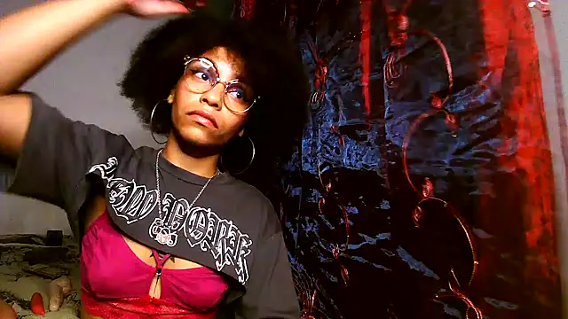 vamos começar o show? - video by Lillith_Bloom cam model