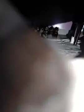 [8 Jan 05:12] Public Show– Cuchurus1216 kameramodell videója