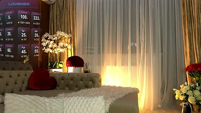 Leather :D - video van ChloeVelvetx cam-model