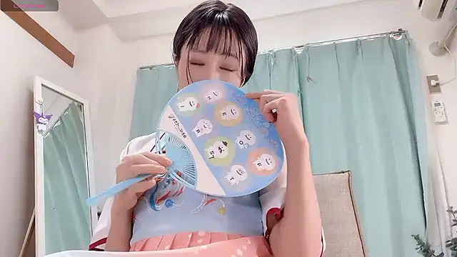 韓国風姿でウインク(*´ε`*)ﾁｭｯﾁｭ