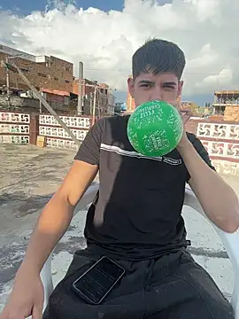 balloon explodes 🎈👀 - vidéo du modèle de showcams Johan_stick