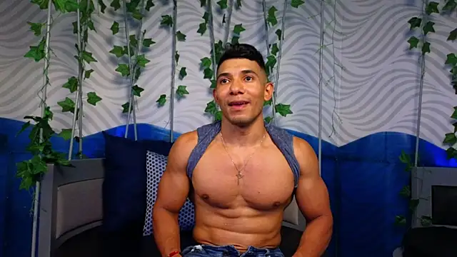 JERKING WITH OIL - video oleh model kamera IAN_KNOX