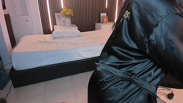 Show BJ + DILDO + SQUIRT - video by Ambar_Cooxx cam model