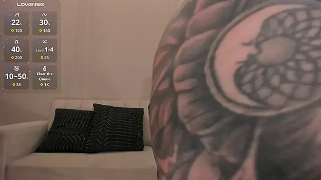 hot – видео вебкам-модели MadisonKane