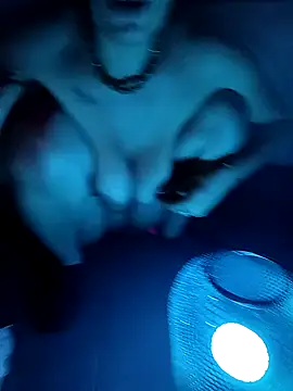 [22 Mar 00:29] Ticket Show - video di Deborahoff modella di cam