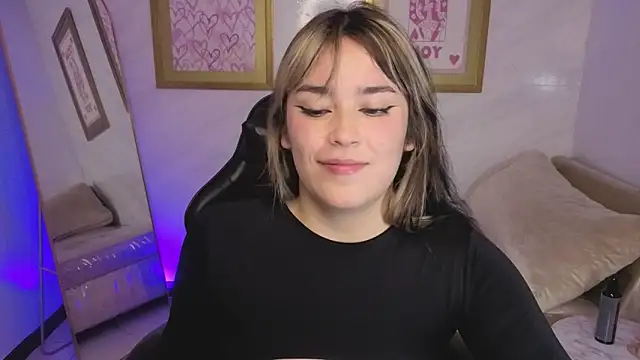 Ride Dildo Bouncin Tits - відео від вебкаммоделі Laksmy_v