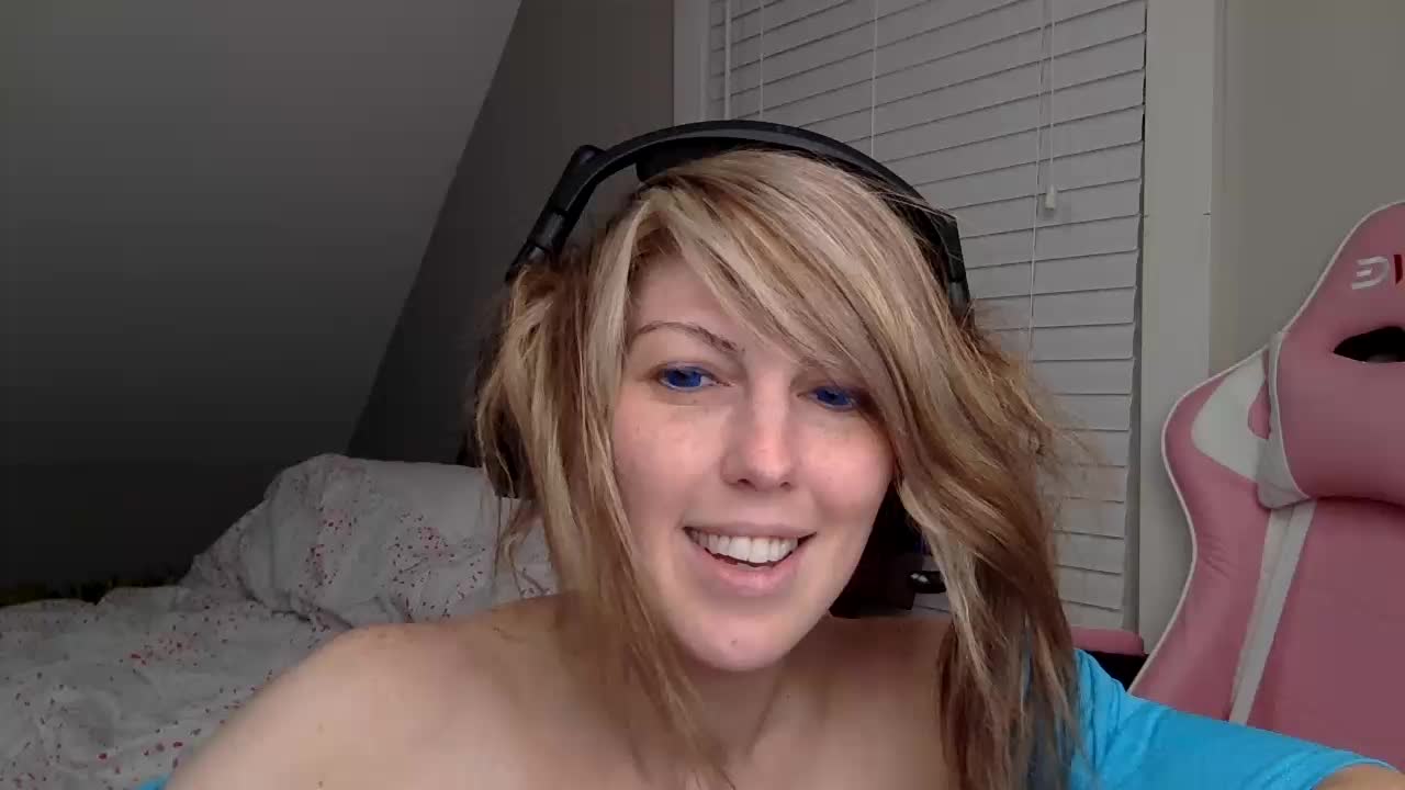 LOL FUNNY STRAP - ON SHOW STRAPON SHOW - STRAP ON SHOW - FAKE DICK SHOW - PEGGING SHOW - BOOTY – video modela na kameri CelestialRuby