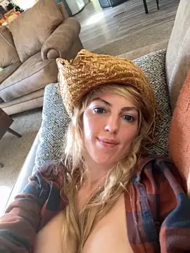 Dildo ride on top sexy Oct 1 Private Show – video modela na kameri CelestialRuby