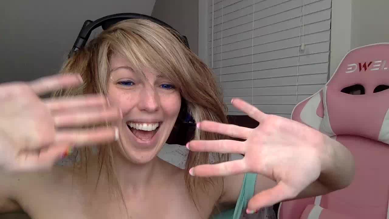 DANCING STRIPTEASE YAYYY FUN! I LOVE YOU :)– CelestialRuby kameramodell videója