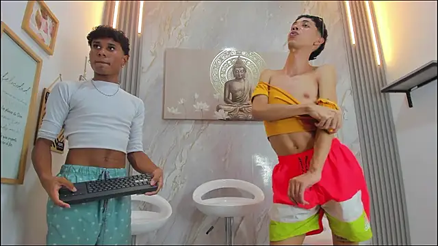 show kisses josue and javier 😍 - video van SWEET_RABBIT1 cam-model