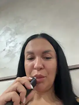 [31 Dec 17:03] Private Show – video od webkamerové modelky MeganBlueq