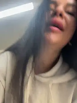 [6 Jan 14:11] Private Show - video van MeganBlueq cam-model