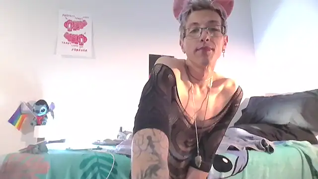 [12 Dec 06:52] Public Show next video will be paid ;) - video by AskAveryAnything cam model