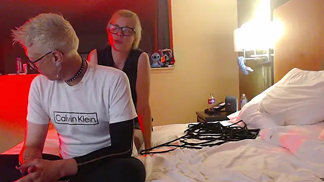 Amara Teaches (and learns) SHIBARI - vidéo du modèle de showcams AskAveryAnything