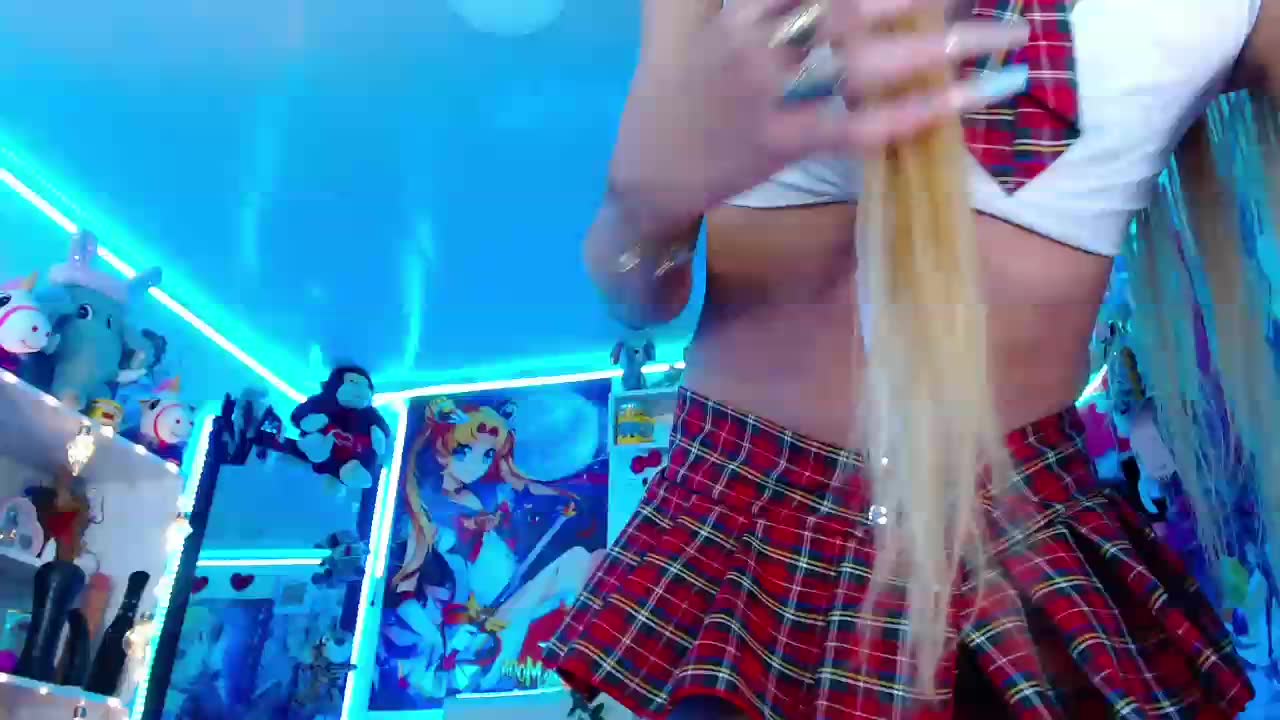 [27 Aug 19:02] Private Show - video by golden_girl01 cam model