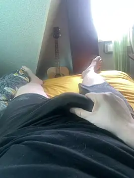 [11 Apr 14:22] Public Show - video oleh rrtbur kamera model