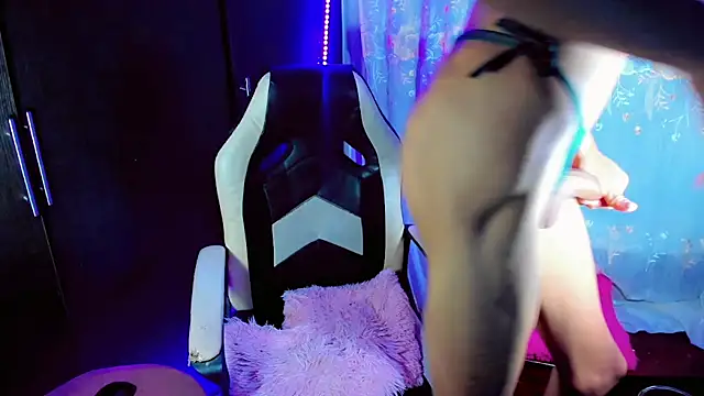 SHOW CUM HILARY🤤 - Vídeo de super_hot_girls, modelo de vídeos